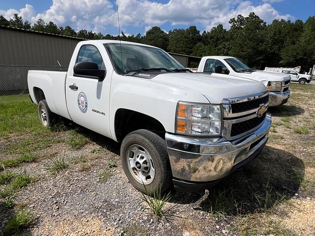 Image of Chevrolet 2500HD equipment image 1