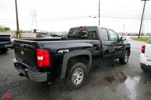 Image of Chevrolet 1500 equipment image 4