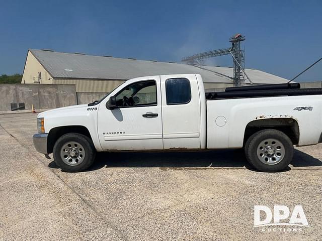 Image of Chevrolet Silverado equipment image 3