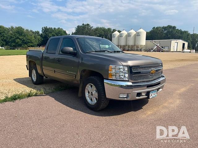 Image of Chevrolet Silverado equipment image 4