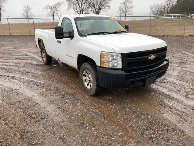 Image of Chevrolet Silverado equipment image 3