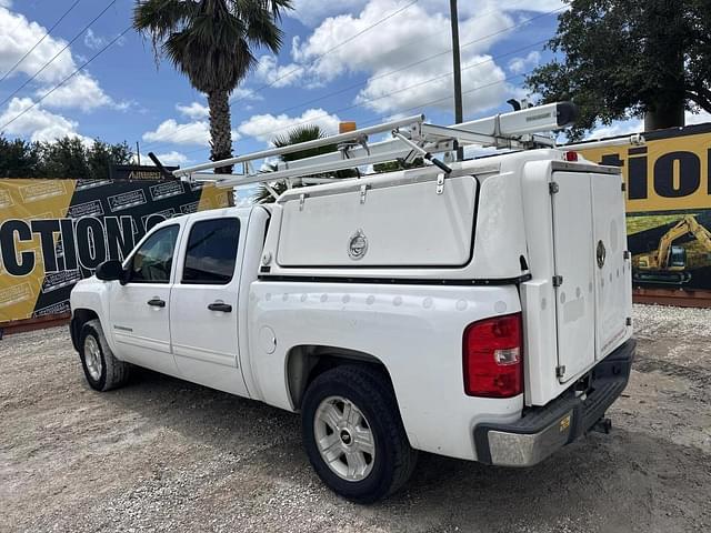 Image of Chevrolet Silverado equipment image 1