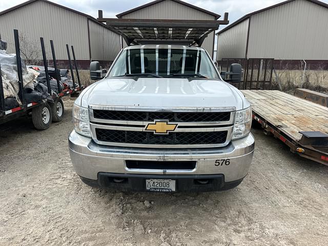 Image of Chevrolet 2500HD equipment image 1