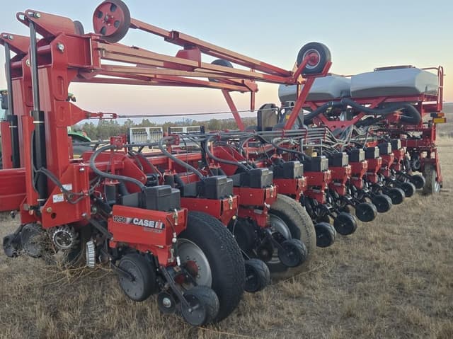 Image of Case IH 1250 equipment image 1