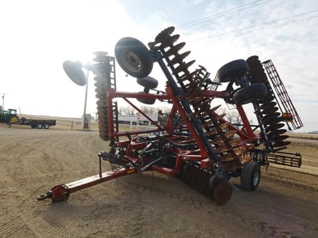 Image of Case IH 330 equipment image 4