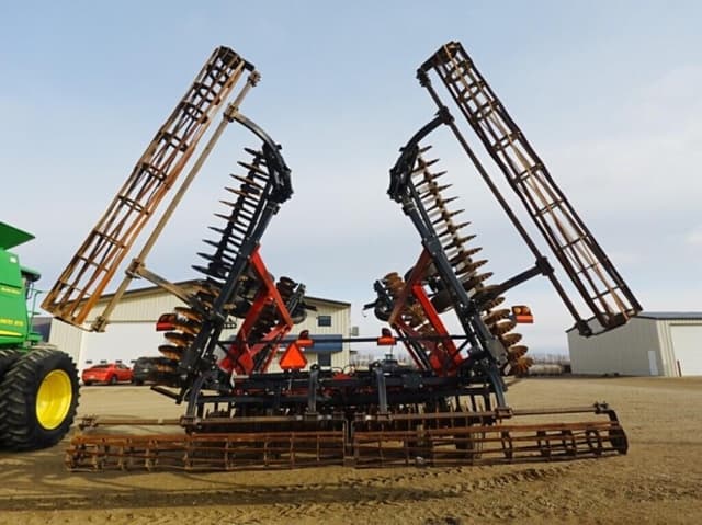 Image of Case IH 330 equipment image 2