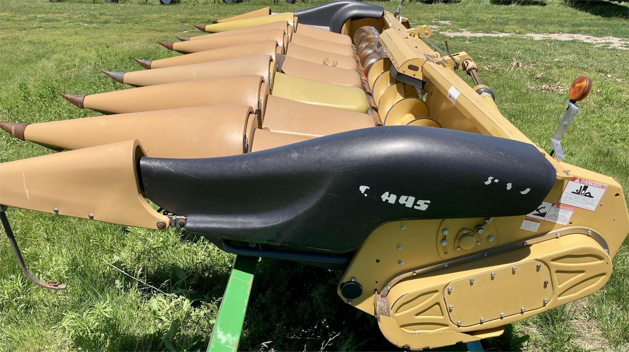 2012 CLAAS 8-30 Equipment Image0