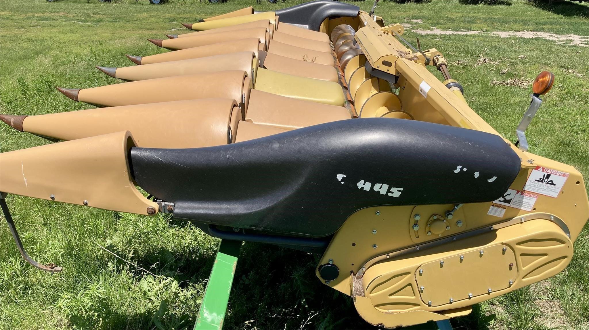 2012 CLAAS 8-30 Equipment Image0