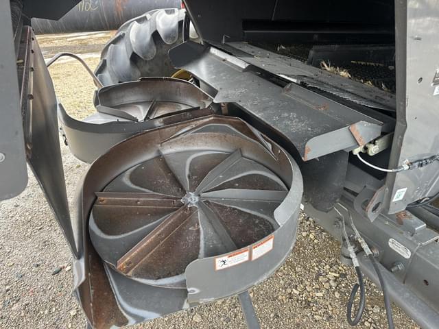 Image of CLAAS Lexion 730 equipment image 2