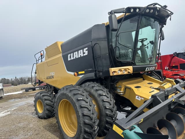 Image of CLAAS Lexion 730 equipment image 1
