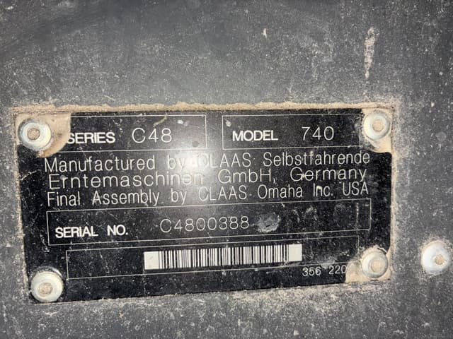 Image of CLAAS LEXION 740 equipment image 2