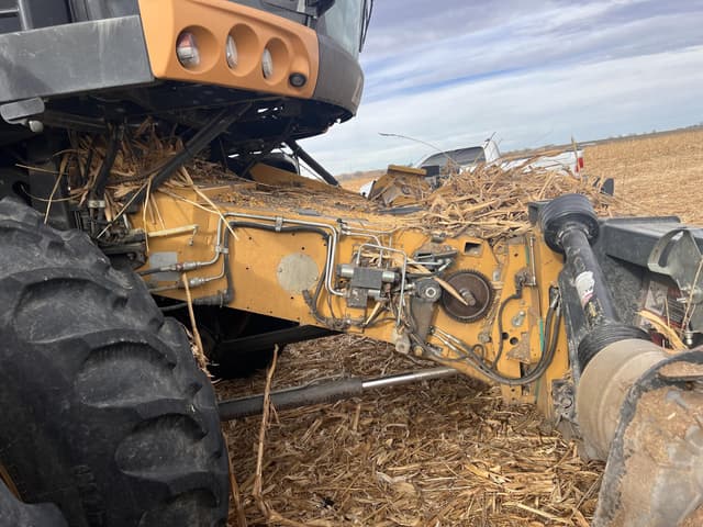 Image of CLAAS LEXION 740 equipment image 3