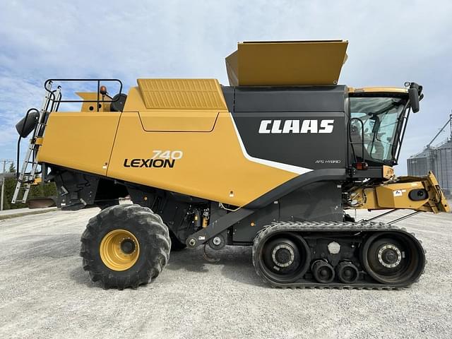 Image of CLAAS LEXION 740TT equipment image 3