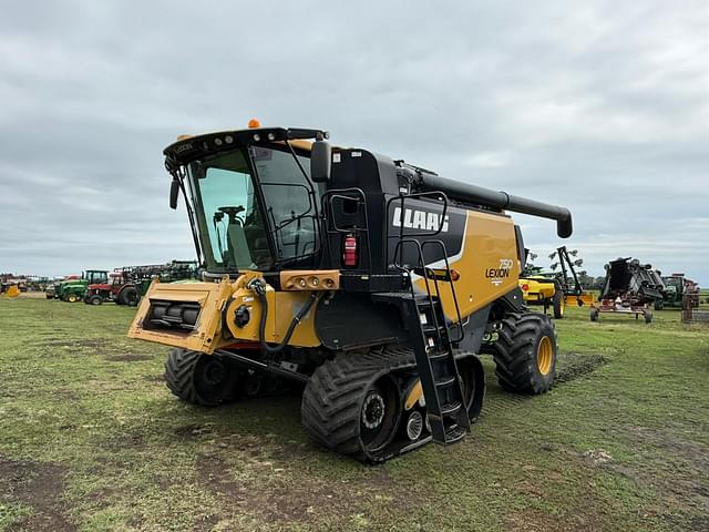 Image of CLAAS LEXION 750 equipment image 2