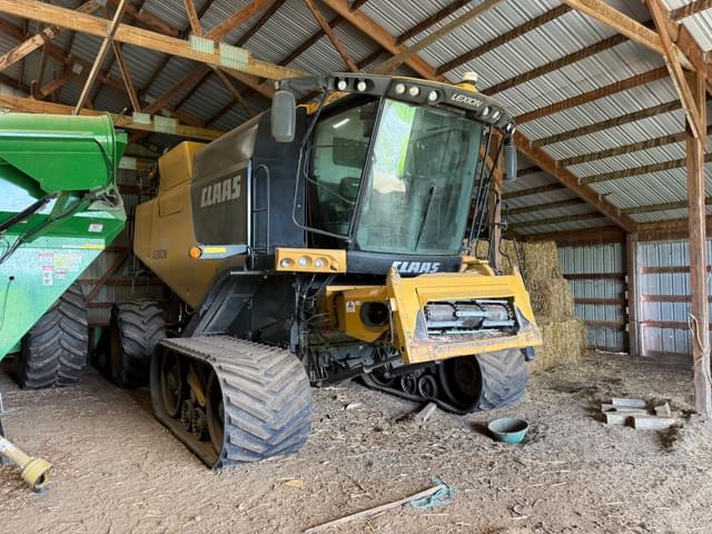 Image of CLAAS LEXION 750 equipment image 1