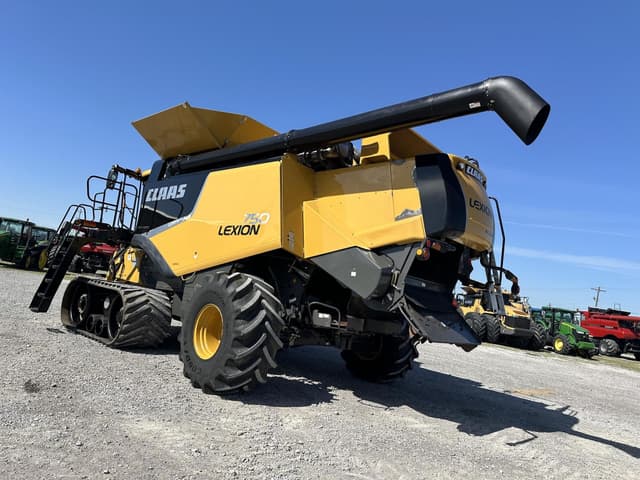 Image of CLAAS LEXION 750TT equipment image 4