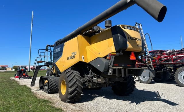 Image of CLAAS LEXION 750TT equipment image 4