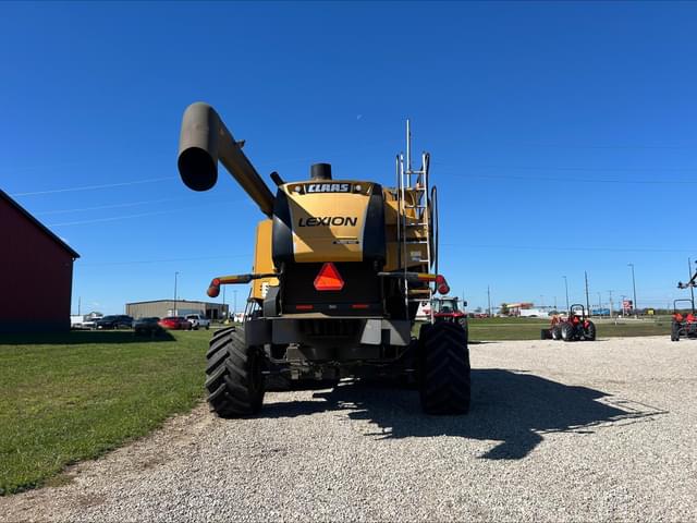 Image of CLAAS LEXION 750TT equipment image 2