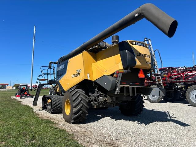 Image of CLAAS LEXION 750TT equipment image 4