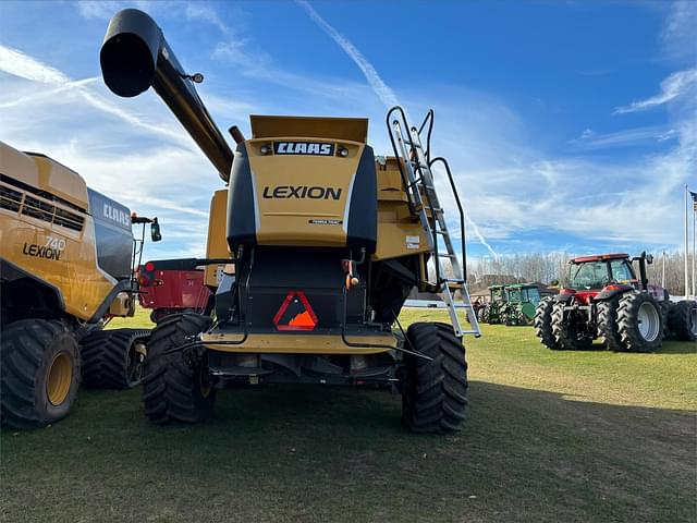 Image of CLAAS LEXION 750TT equipment image 4