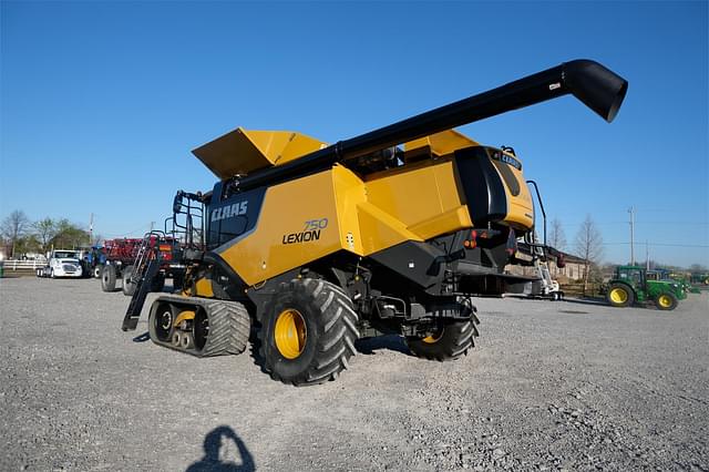 Image of CLAAS LEXION 750TT equipment image 4