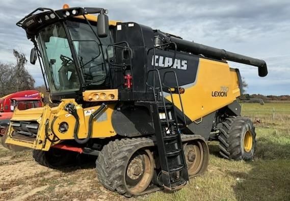 2012 CLAAS LEXION 760TT Equipment Image0