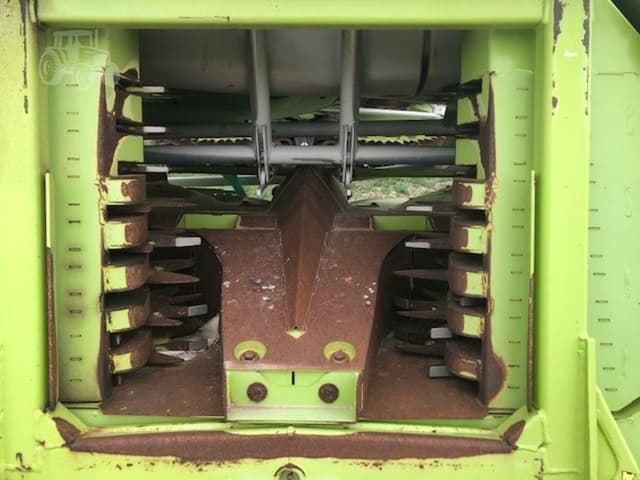 Image of CLAAS Orbis 750 equipment image 3