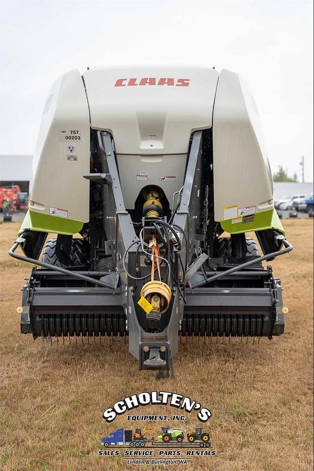 Image of CLAAS Quadrant 3300 equipment image 2