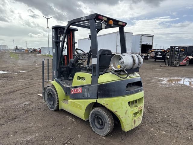 Image of Clark C25L equipment image 3