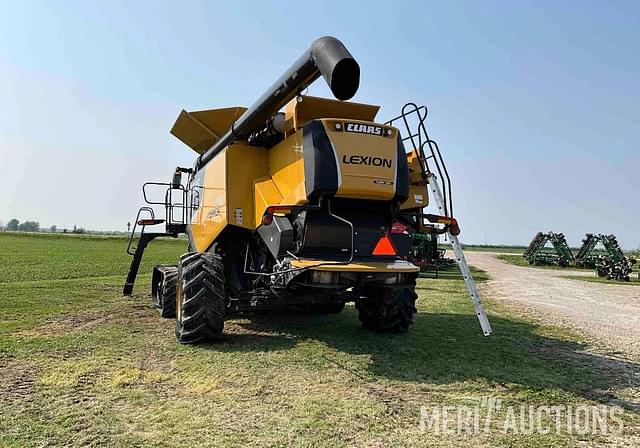 Image of CLAAS LEXION 750 equipment image 4