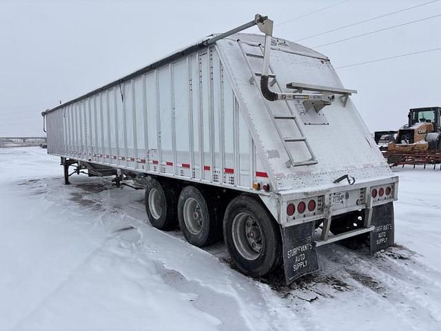 Image of Cornhusker 800 equipment image 3