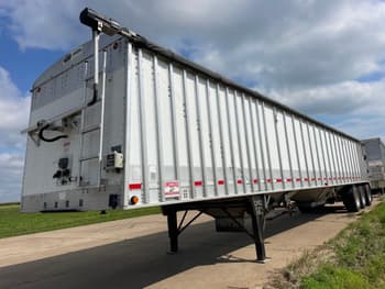 2012 Cornhusker 800 Equipment Image0