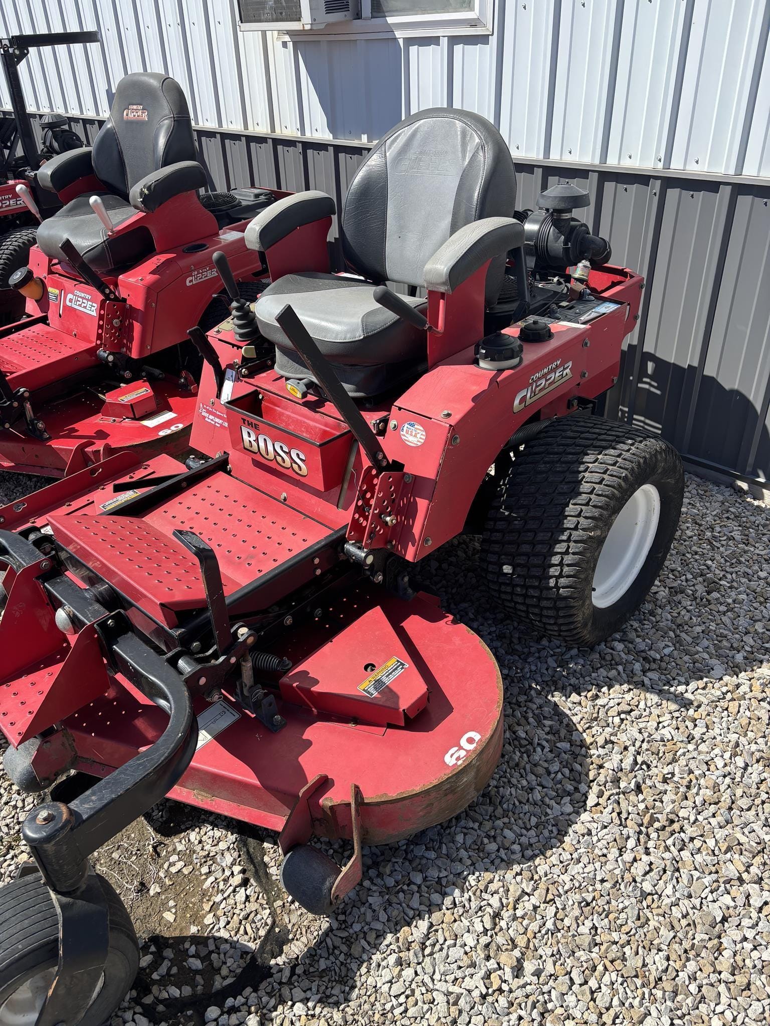 2012 Country Clipper Boss Equipment Image0