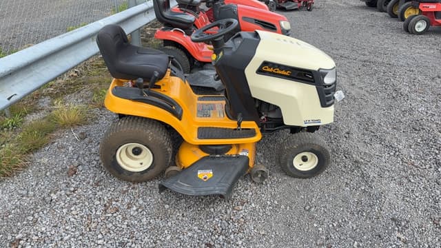 Image of Cub Cadet LTX1040 equipment image 3