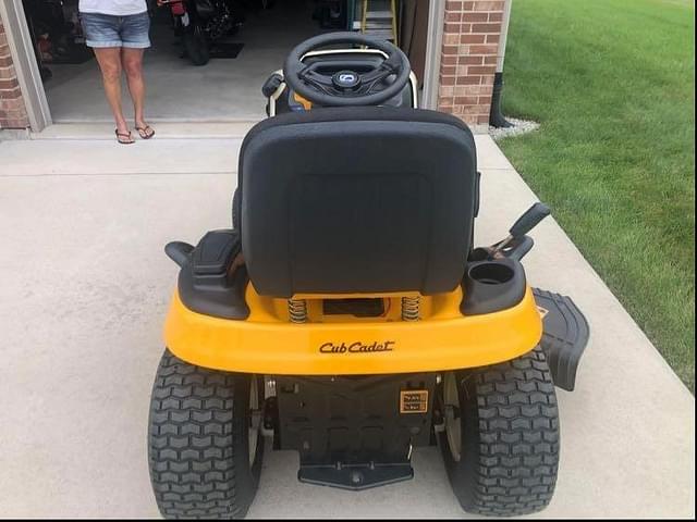 Image of Cub Cadet LTX1042KW equipment image 2