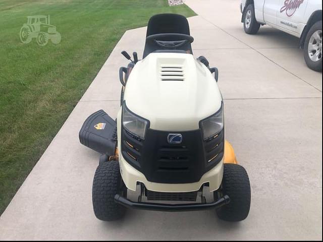 Image of Cub Cadet LTX1042KW equipment image 1