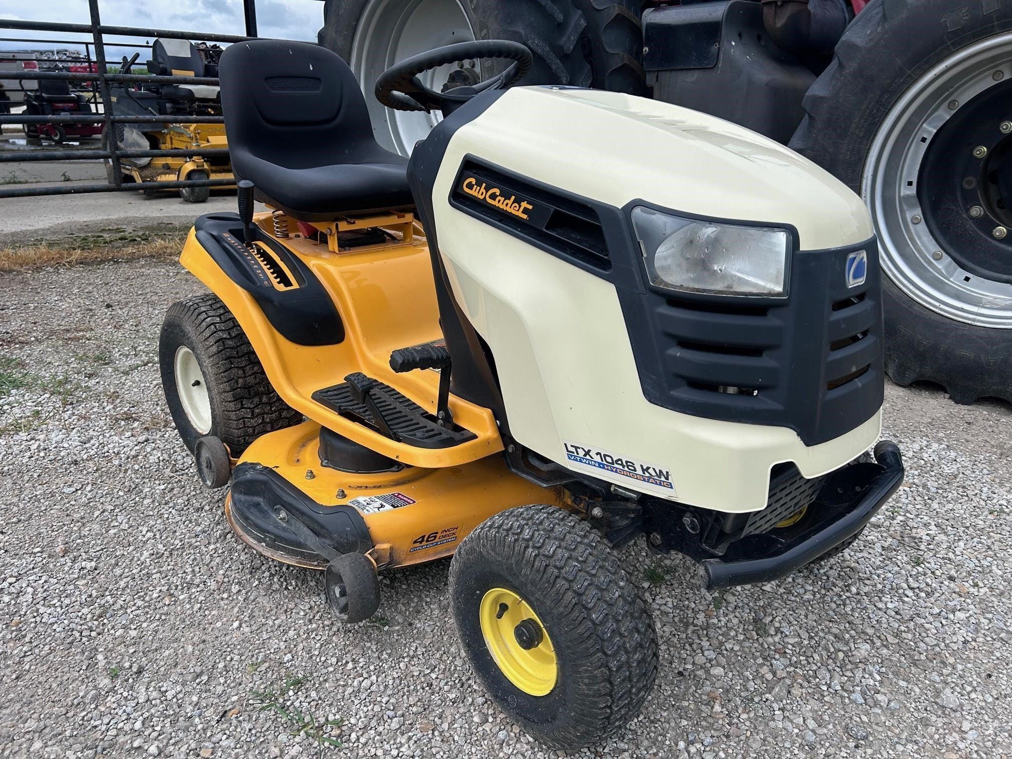 2012 Cub Cadet LTX1046KW Equipment Image0