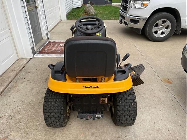 Image of Cub Cadet LTX1046 equipment image 2