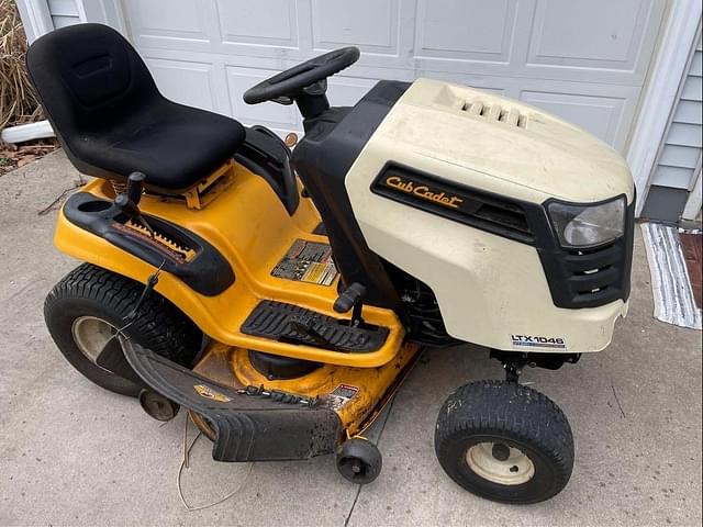 Image of Cub Cadet LTX1046 equipment image 1