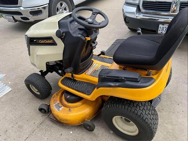 Image of Cub Cadet LTX1046 equipment image 3