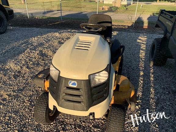 Image of Cub Cadet LTX1050 equipment image 2