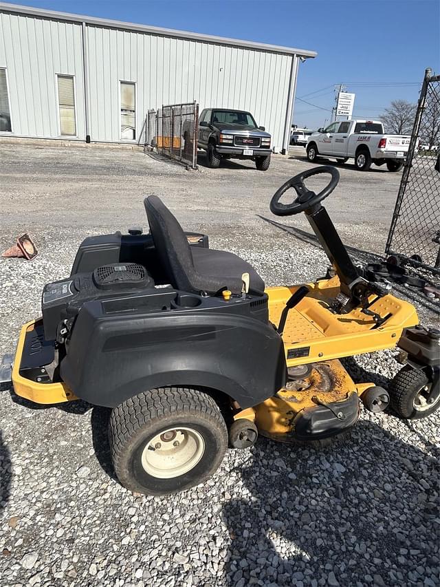 Image of Cub Cadet RZT-S equipment image 3