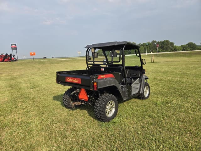 Image of Cub Cadet Volunteer 4X4 EFI equipment image 1