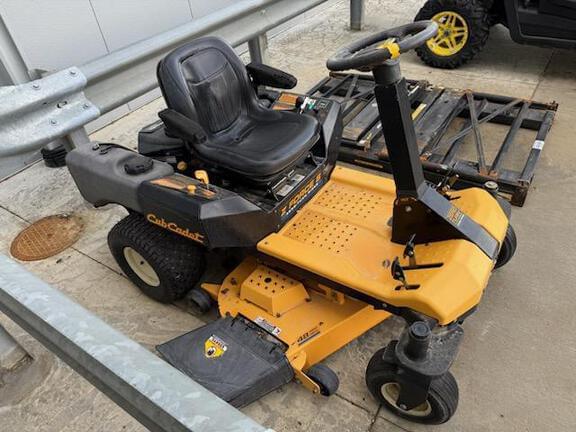 Image of Cub Cadet Z-Force S48 equipment image 2