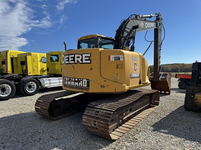 Image of John Deere 135D equipment image 2