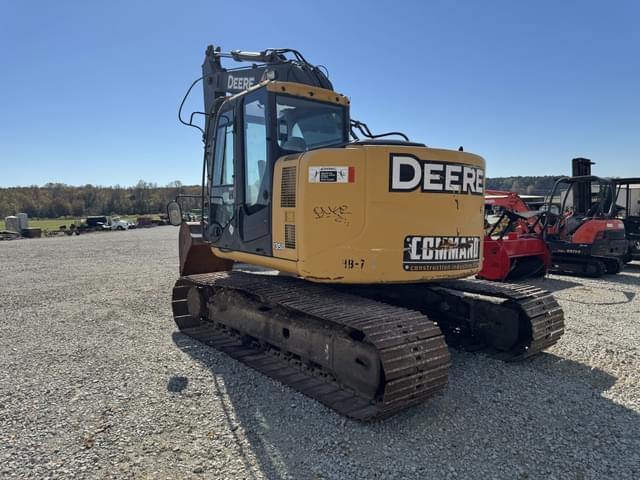 Image of John Deere 135D equipment image 3