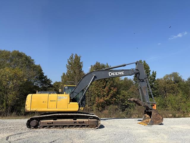 Image of John Deere 200D equipment image 2