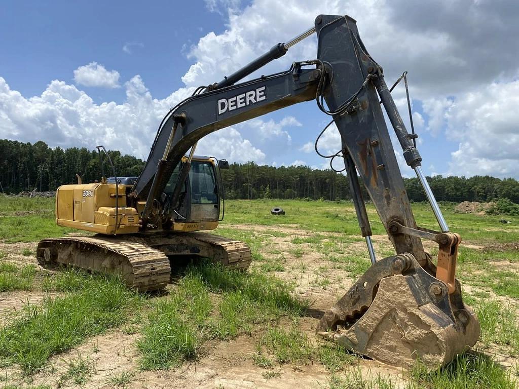 Image of John Deere 200D-LC Primary Image