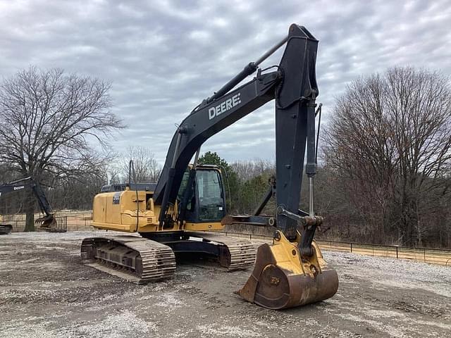 Image of John Deere 210G equipment image 2