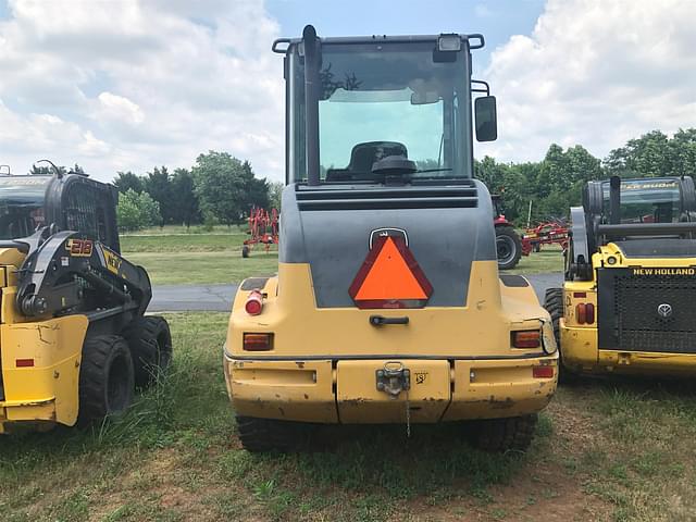 Image of John Deere 244J equipment image 4